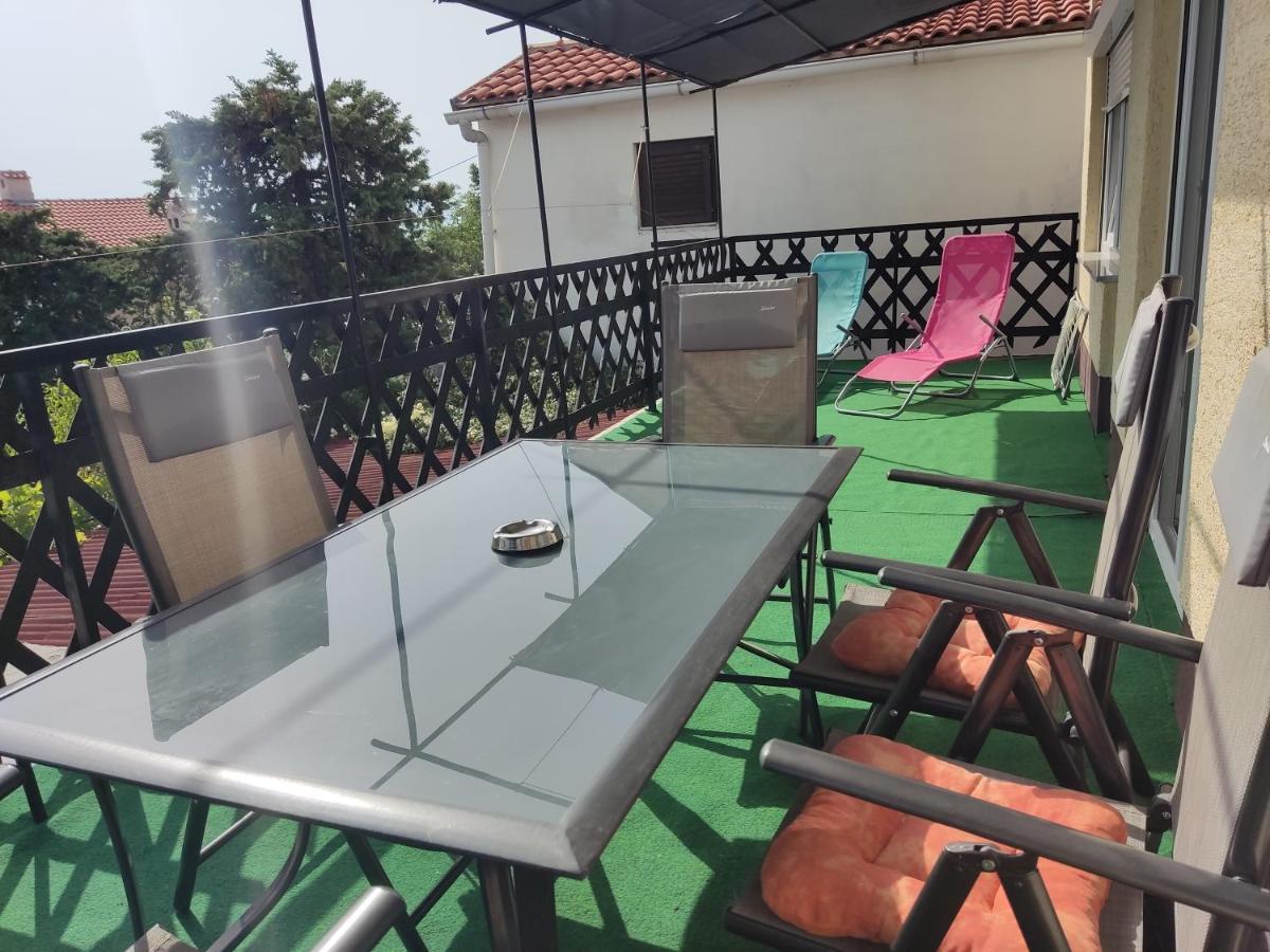 Apartment Teresa With Big Terrace Dramalj Crikvenica Exterior foto